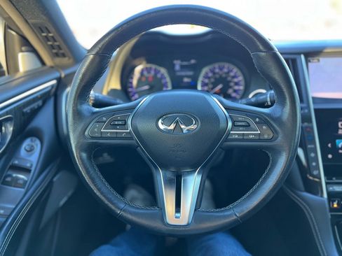 Used 2017 INFINITI Q60 3.0t w/ Premium Plus Package 3.0T image 13