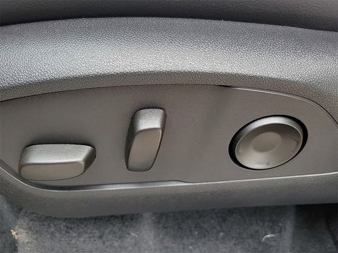 New 2026 Buick Enclave Preferred w/ Power Package image 15