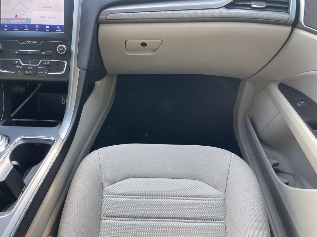 Used 2020 Ford Fusion SE FWD image 22