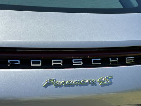 Certified 2023 Porsche Panamera 4S AWD/4WD image 31
