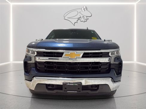Used 2022 Chevrolet Silverado 1500 LT w/ Safety Package AWD/4WD image 9