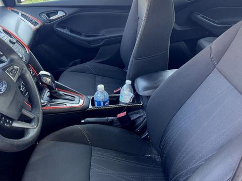 Used 2015 Ford Focus SE image 19