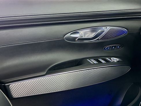 Used 2023 Genesis GV70 2.5T w/ Sport Prestige Package image 15