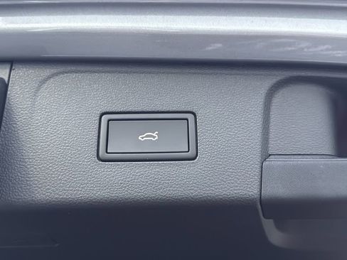 New 2026 Volkswagen Atlas SE image 27