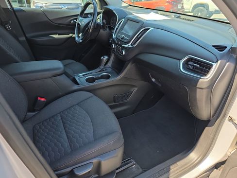 Used 2018 Chevrolet Equinox LT image 33