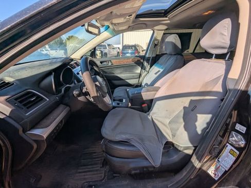 Used 2015 Subaru Outback 2.5i Limited AWD/4WD image 8
