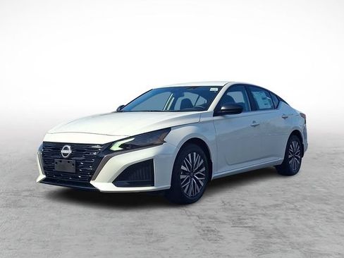 New 2026 Nissan Altima 2.5 SV AWD/4WD image 2