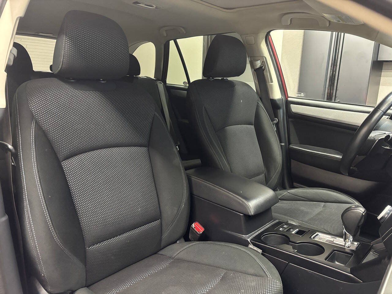 Used 2019 Subaru Outback 2.5i Premium w/ Popular Package #2 AWD/4WD image 25