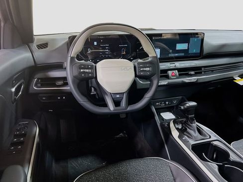 New 2025 Kia K4 GT-Line image 23