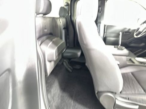 Used 2024 Nissan Frontier S w/ Technology Package image 27