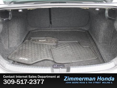 Used 2025 Volkswagen Jetta SE w/ Sunroof Package image 6
