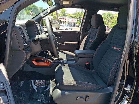Certified 2024 Nissan Frontier PRO-4X w/ Technology Package AWD/4WD image 15