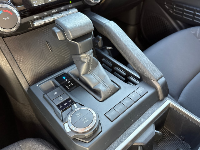 Used 2026 Toyota Tacoma SR5 AWD/4WD image 25
