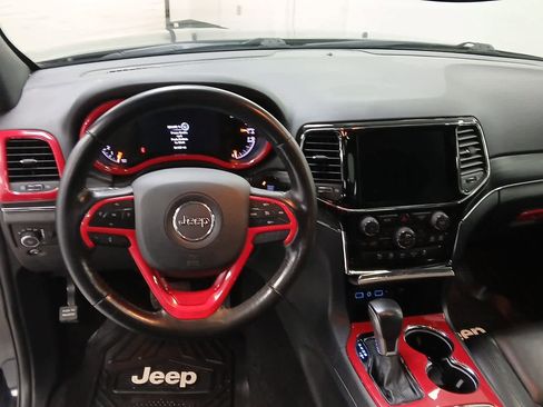 Used 2020 Jeep Grand Cherokee Limited image 13