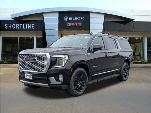 Used 2021 GMC Yukon XL Denali AWD/4WD image 6