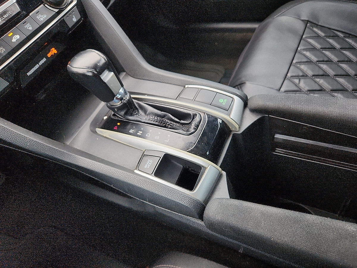 Used 2018 Honda Civic EX-T image 30