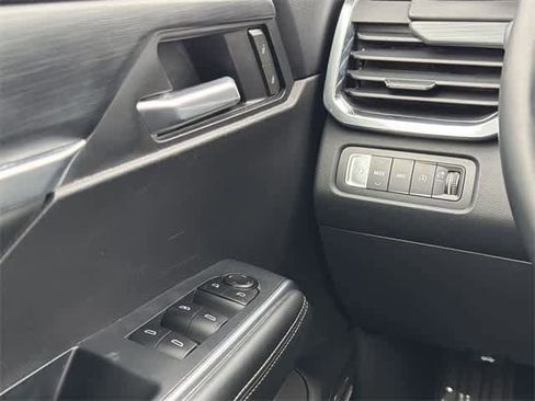 Used 2025 GMC Acadia Elevation image 20