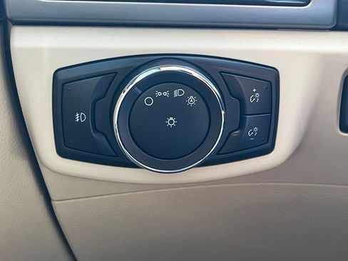 Used 2014 Ford Fusion SE w/ Equipment Group 202A FWD image 30