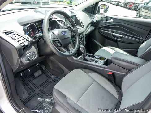 Used 2019 Ford Escape SE FWD image 9