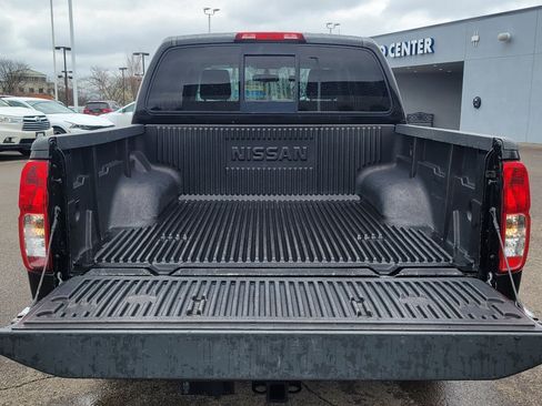 Used 2017 Nissan Frontier SV image 8