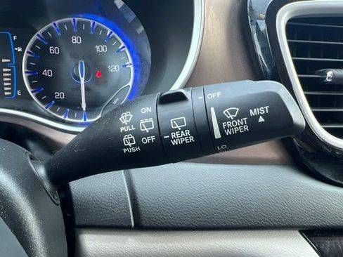 Certified 2017 Chrysler Pacifica Touring-L FWD image 23