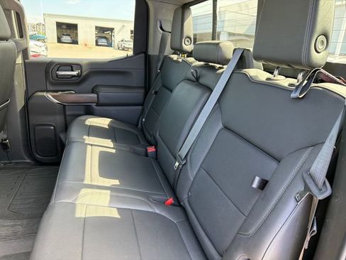 Used 2022 GMC Sierra 1500 SLT AWD/4WD image 19