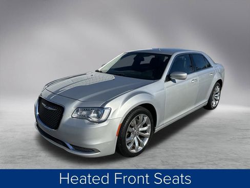 Used 2020 Chrysler 300 Touring L w/ Quick Order Package 2EF image 12