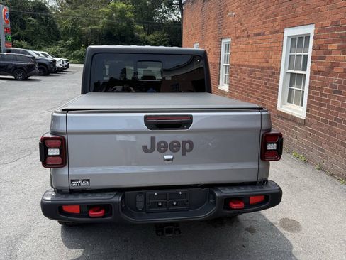 Used 2020 Jeep Gladiator Rubicon AWD/4WD image 4