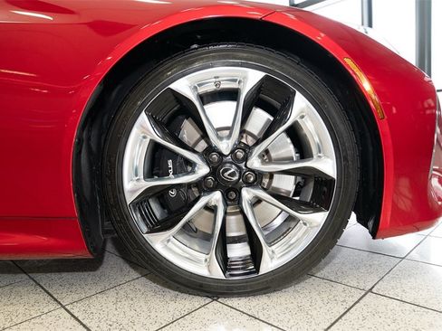 Used 2022 Lexus LC 500 Coupe w/ Performance Package image 32