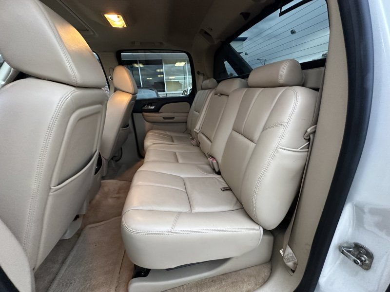 Used 2008 Chevrolet Avalanche LTZ w/ LTZ Preferred Equipment Group AWD/4WD image 15