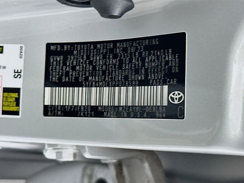 Used 2023 Toyota Corolla LE image 12