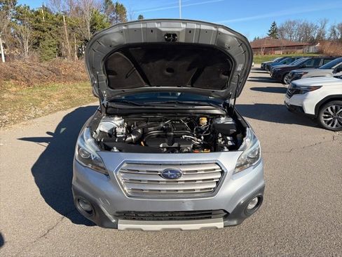 Used 2016 Subaru Outback 2.5i Limited image 3