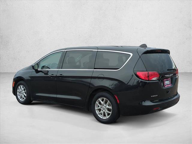 Used 2023 Chrysler Voyager LX FWD image 8
