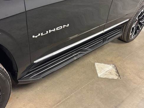 New 2026 GMC Yukon Elevation RWD image 11