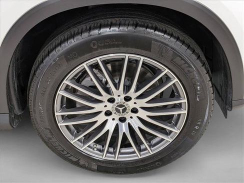 Used 2026 Mercedes-Benz GLC 300 image 23