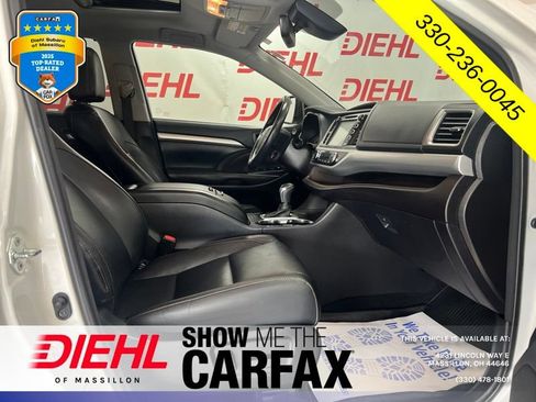 Used 2018 Toyota Highlander XLE AWD/4WD image 14
