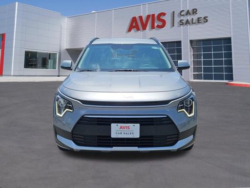 Used 2025 Kia Niro LX FWD image 2