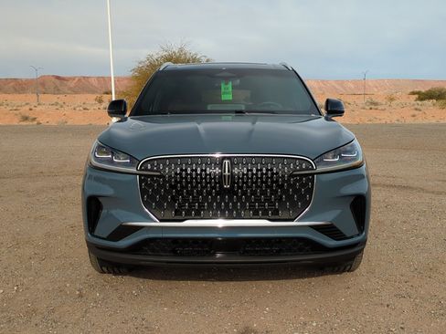 Used 2025 Lincoln Aviator Reserve w/ Equipment Group 201A image 9