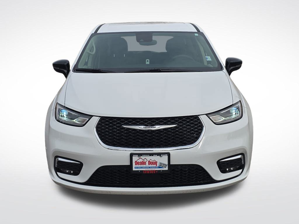 Used 2024 Chrysler Pacifica Touring-L FWD image 9