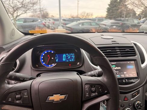 Used 2015 Chevrolet Trax LTZ image 12