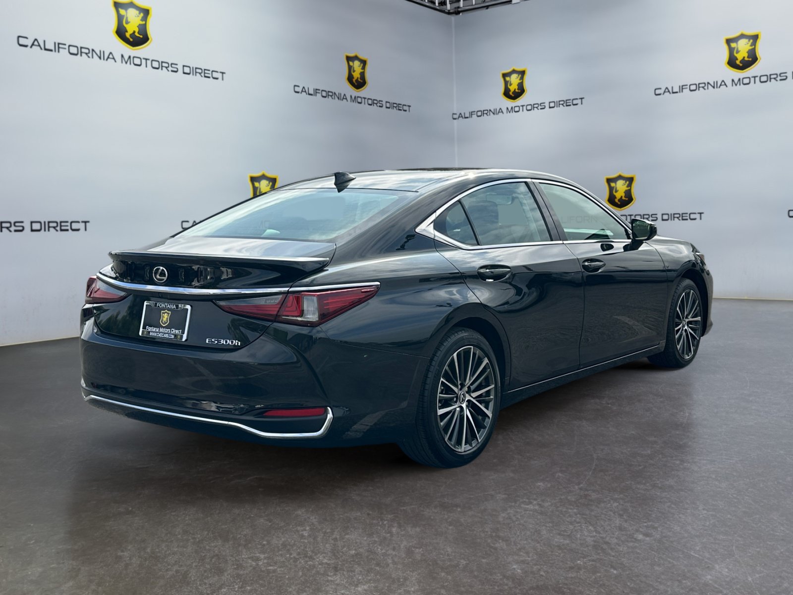 Used 2024 Lexus ES 300h w/ Premium Package FWD image 5
