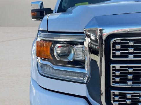 Used 2019 GMC Sierra 2500 Denali w/ Duramax Plus Package image 34