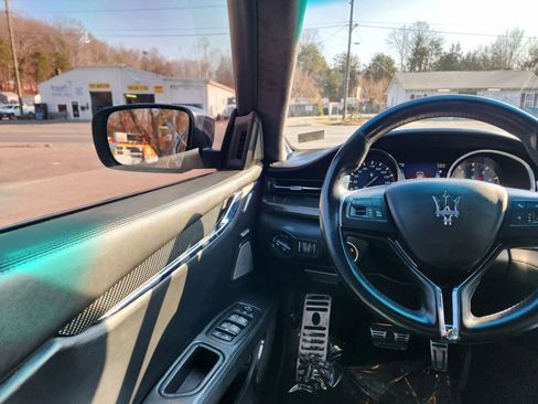 Used 2014 Maserati Quattroporte GTS image 35