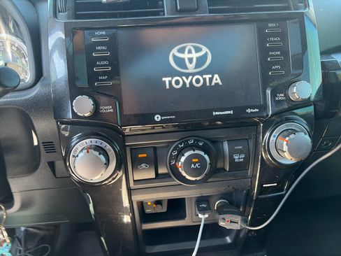 Used 2021 Toyota 4Runner TRD Off-Road AWD/4WD image 7