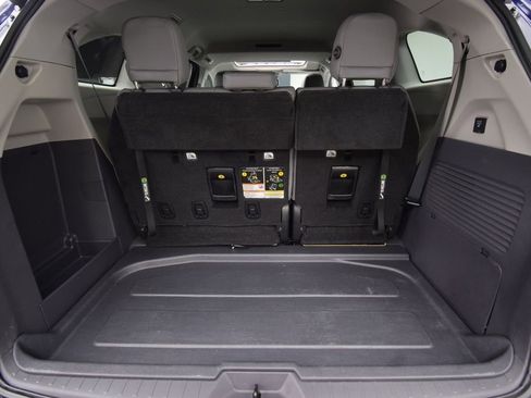 Used 2022 Toyota Sienna XLE image 45