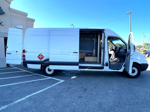Used 2012 Mercedes-Benz Sprinter 2500 image 29