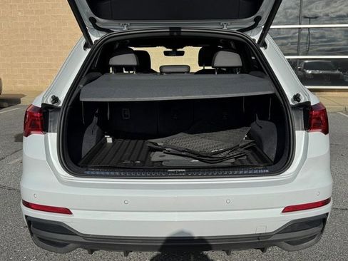 Certified 2025 Audi Q3 2.0T Premium Plus w/ Premium Plus Package image 19