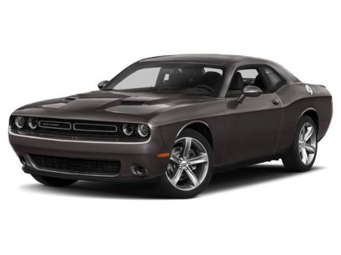 Used 2015 Dodge Challenger R/T Plus RWD image 4