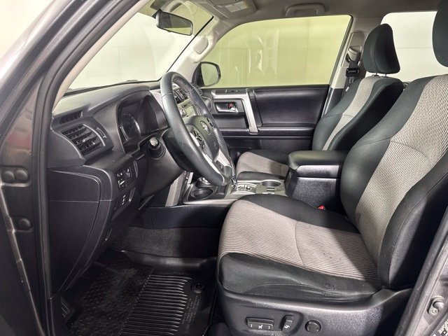 Used 2019 Toyota 4Runner SR5 AWD/4WD image 11