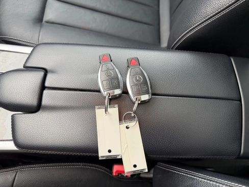 Used 2014 Mercedes-Benz E 350 4MATIC Wagon image 46